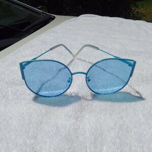 Best offer? Bundle Wise well-design/clear-len/luxury&1 fashion sunglass